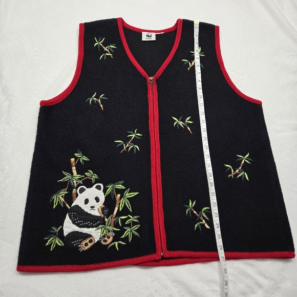 Vintage World Wildlife Fund (WWF) Boiled Wool Panda Bear Grandma Vest Size XL - Picture 9 of 9